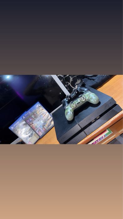 Vand ps 4 pro 1TB se misca impecabil