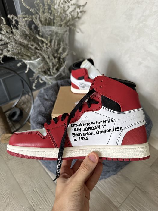 Air Jordan 1 Retro High Off-White Chicago