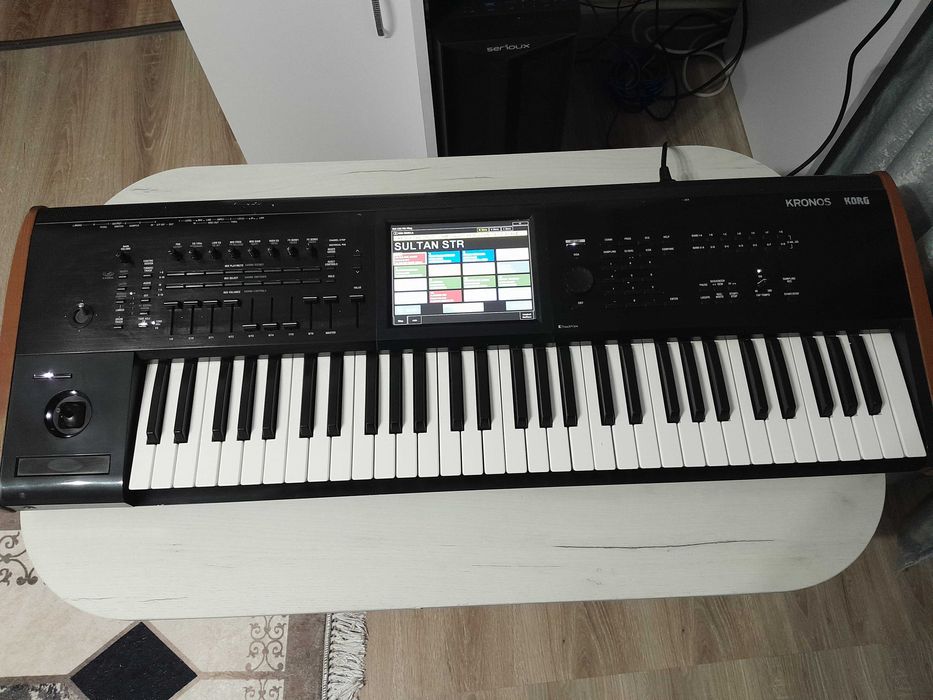 Vand    korg   kronox  2  61  key