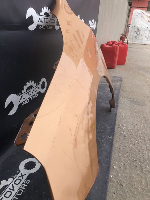 Aripa stanga fata Volvo V60 / S60 cod 31352071 an 2010-2013