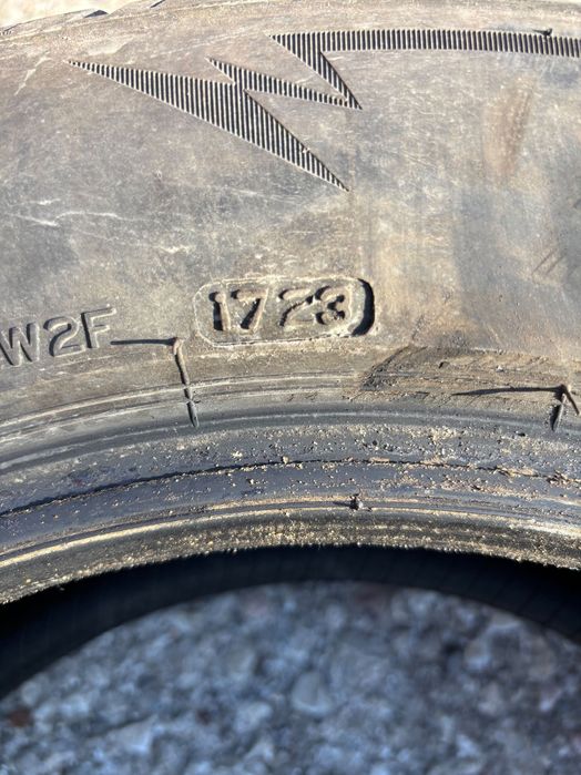 Зимни гуми 215/60/16 Bridgestone