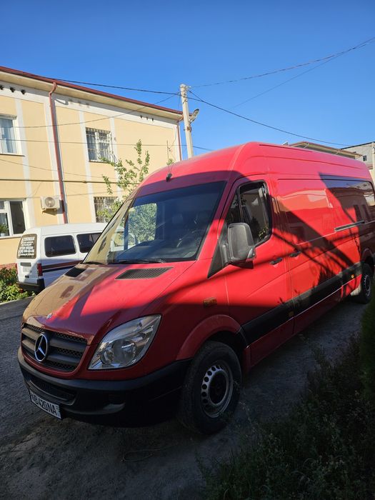 Mercedes sprinter Max zudlik bilan sotiladi.
