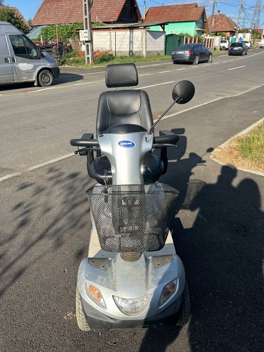 Scuter electric pentru batrni si persoane cu dizabilitati  scurerul