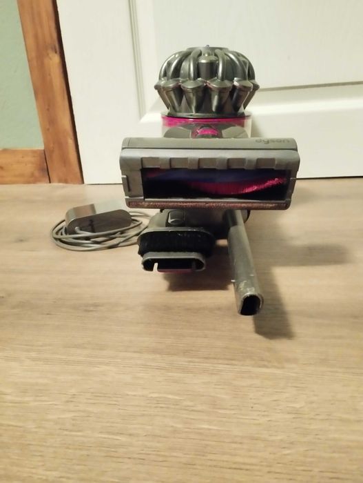 Dyson v8 sv10 прахосмукачка