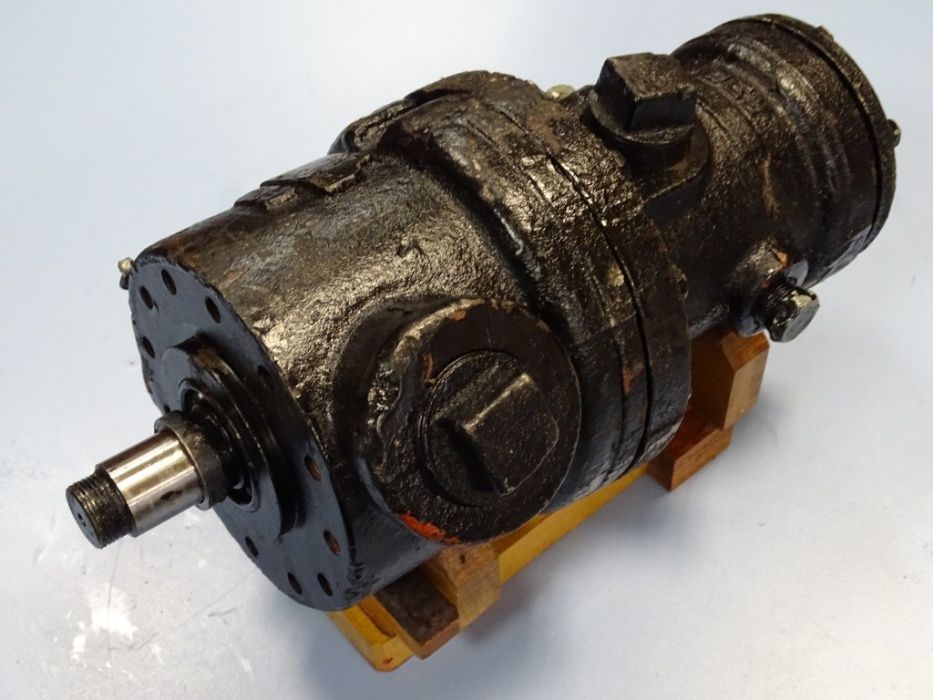 Хидропомпа ЛЗА сдвоена пластинчата