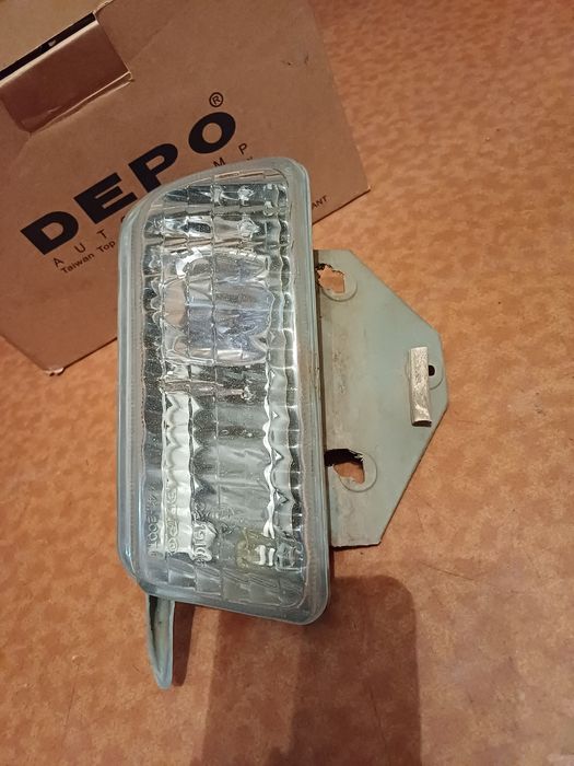 Противотуманка Фольксваген Т4. Крепления на месте. 6000 торг