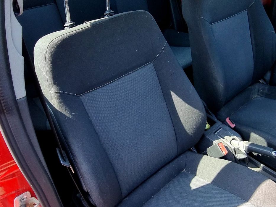 Scaun dreapta fata Opel Astra H [Fabr 2004-2009] 1.6 Benz Z16XEP 77 KW