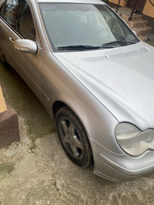 Vand Mercedes C-class180
