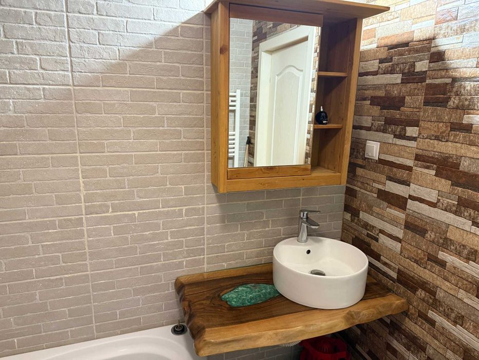 Apartament 2 camere, Galaxiei Baciu, parcare privata, jacuzzi, balcon