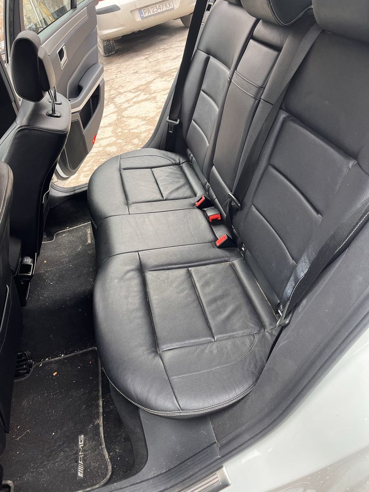 Дълбок Салон от АМГ Mercedes E class W2012 facelift комби с подгряване