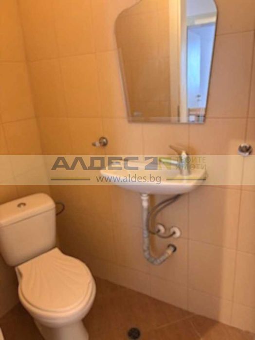 Дава се под наем Четиристаен апартамент в София, Стрелбище - 130 кв.м за 1000 € - Снимка #11