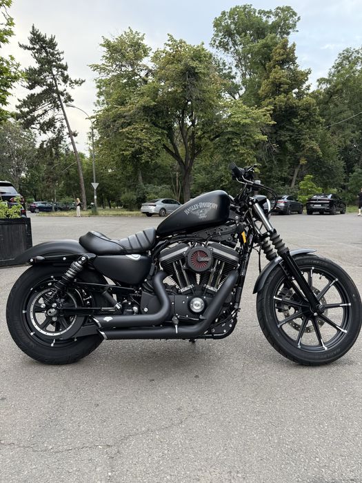 Harley Davidson Iron 883 Sportster Black Edition