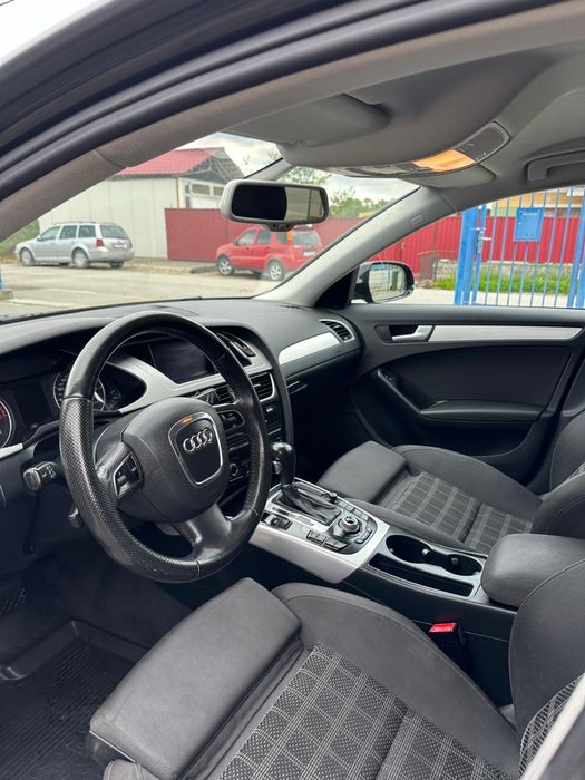Vând Audi A4 B8 2011