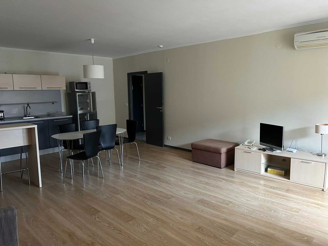 Продава се Двустаен апартамент в Бяла - 89 кв.м за 842 €/кв.м - Снимка #3