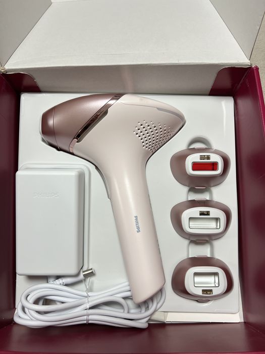 Epilator IPLPhilips Lumea Seria 9900