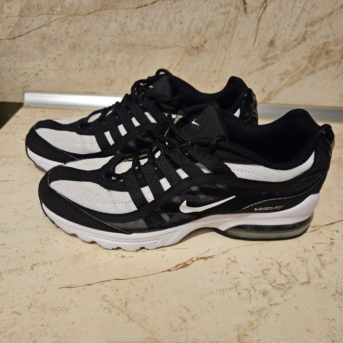 Маратонки   Nike