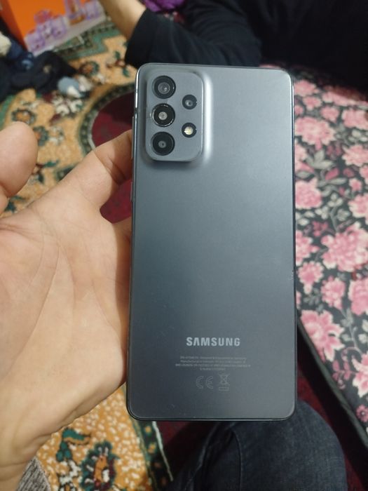 Samsung a73, 128 gb средном состояние