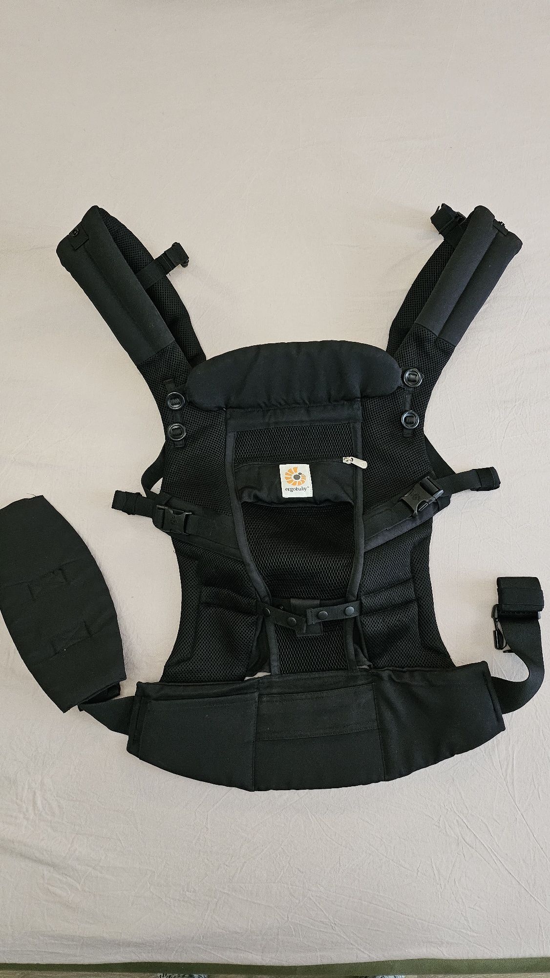 Marsupiu ErgoBaby Adapt CoolAir Mesh