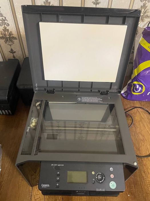 Printer sotiladi Canon