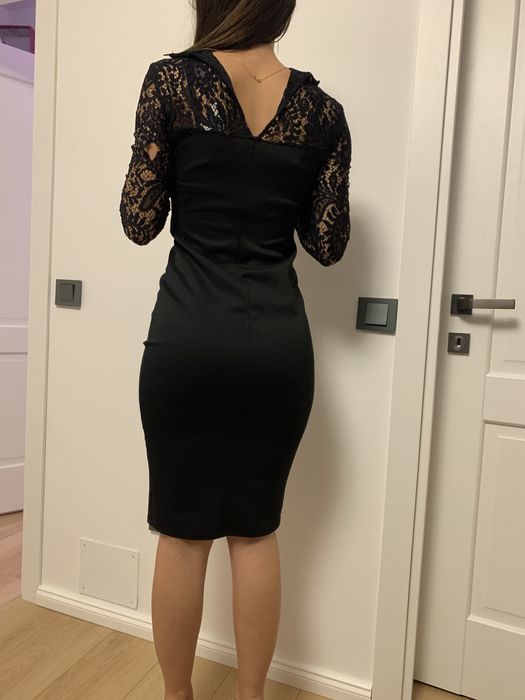 Rochie neagra cu dantela
