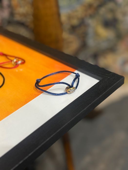 Стилна гривна с конец