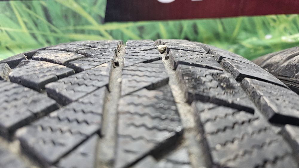 265 60 18 m+s continental