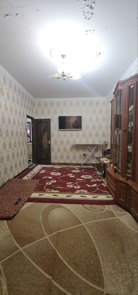 Сотилади! Чирчик яхши шароитга эга Дом!