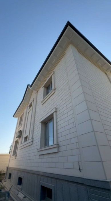 Sotiladi Дом Мирабад Махаля Карасу 8,21 сотки 3 уровня ор. Рисовый