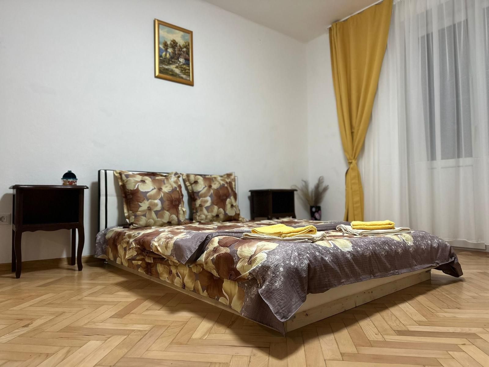 Apartament Untold - zona The Office