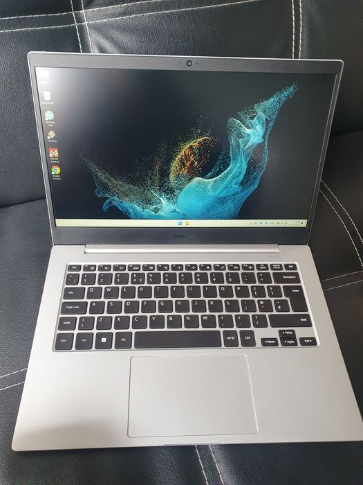 Laptop Samsung 14 "