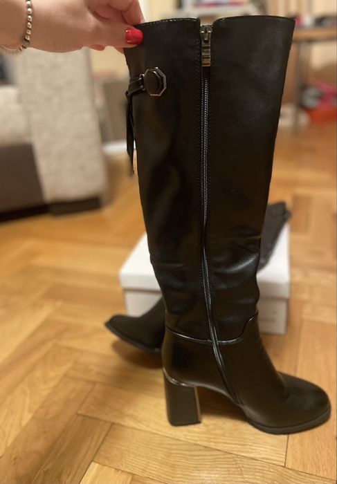 Cizme cu toc Benvenuti