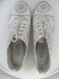 Pantofi dama OSSO, piele naturala, mărimea 37,culoare alb-crem.
