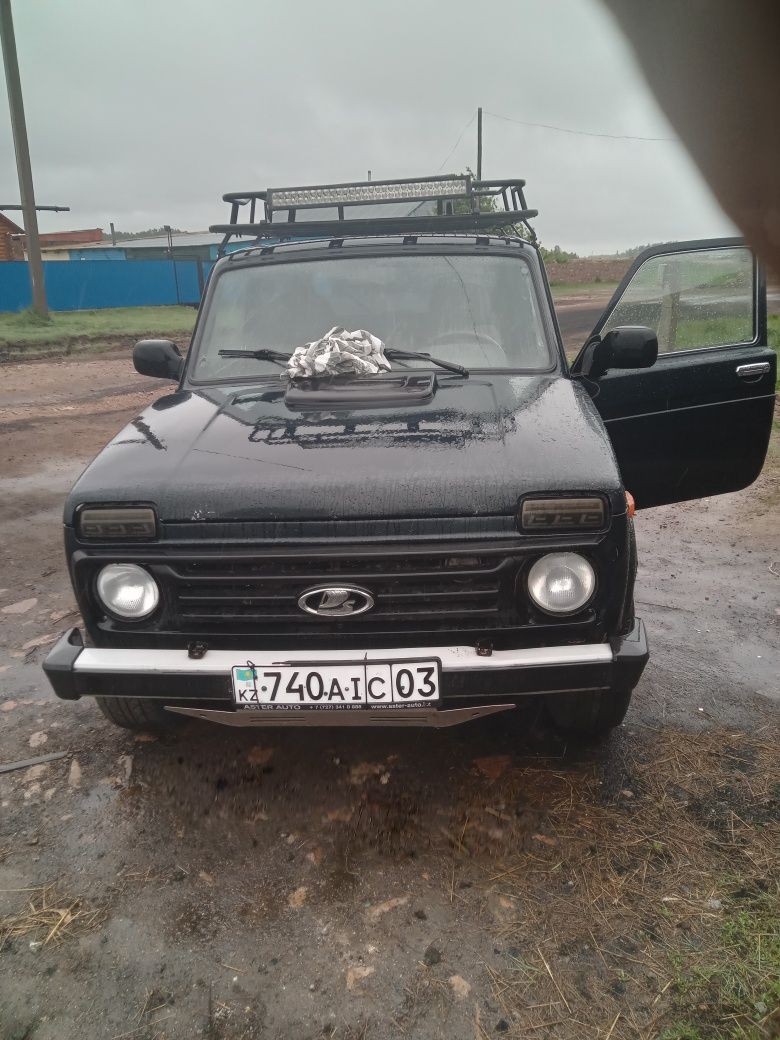 Продам Нива 212140