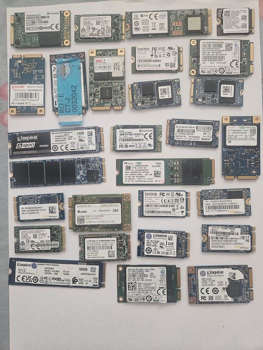 Lot 54 ssd intre 24gb-512gb netestate