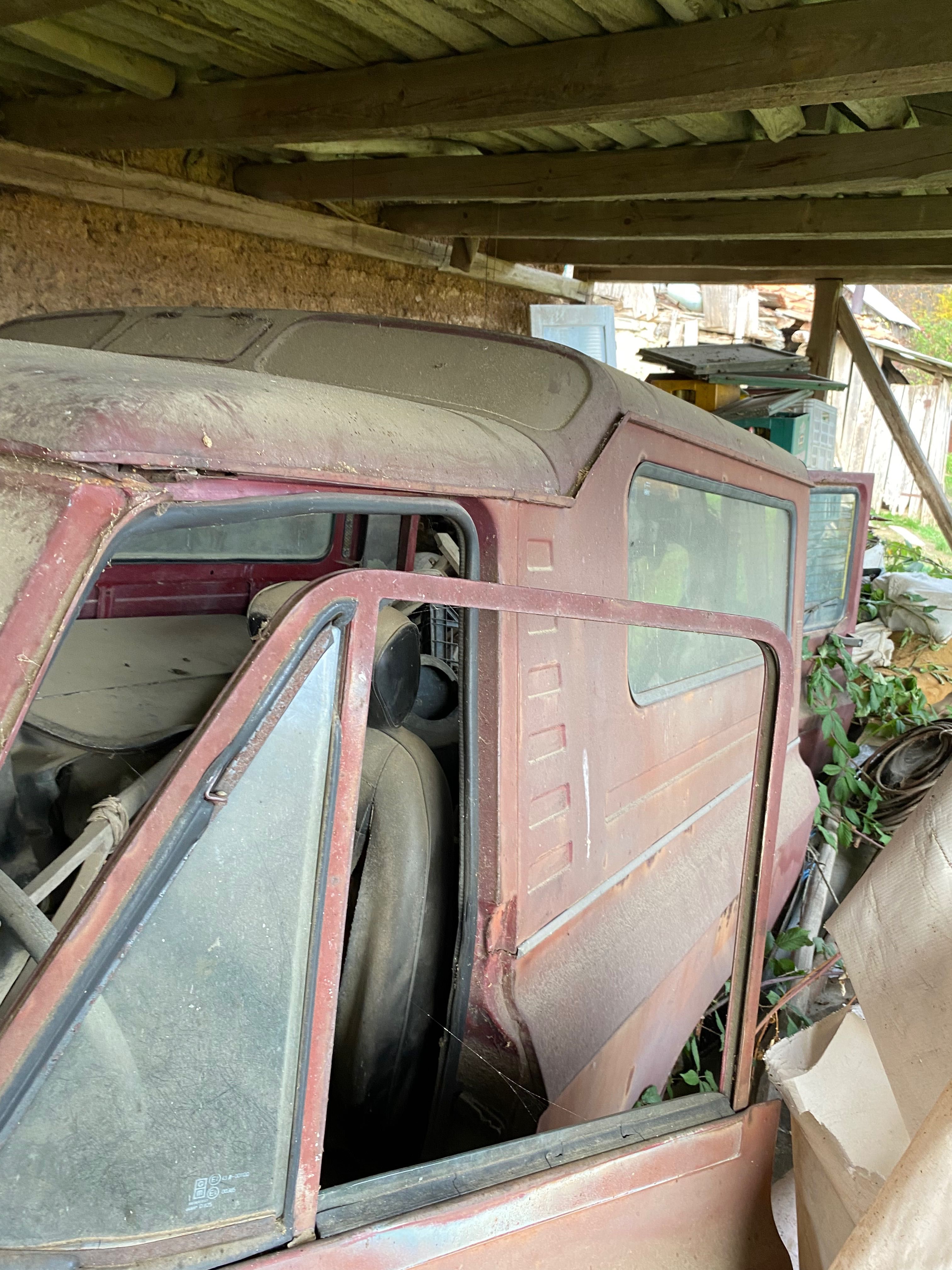 Vând mașini vechi de epoca sau schimb cu auto