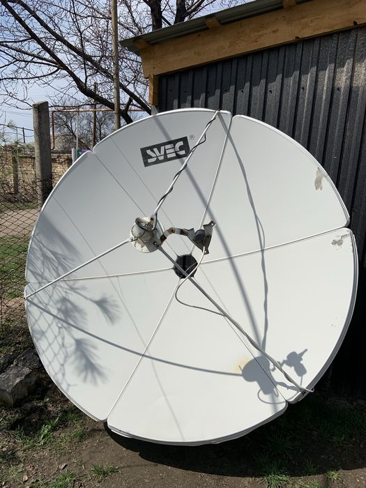 Спутниковое антенна