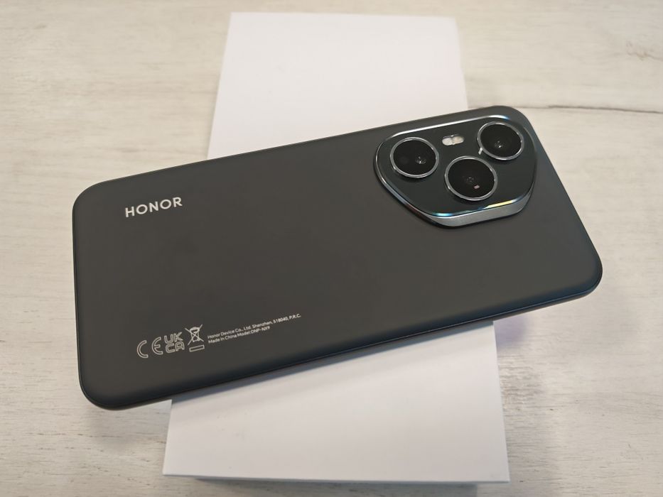 Като нов Honor 400 Pro 5G 12 GB RAM 512 GB ROM Black 23м гаранция