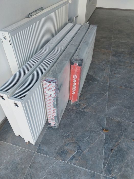 De vanzare 4 calorifere noi dar desigilate