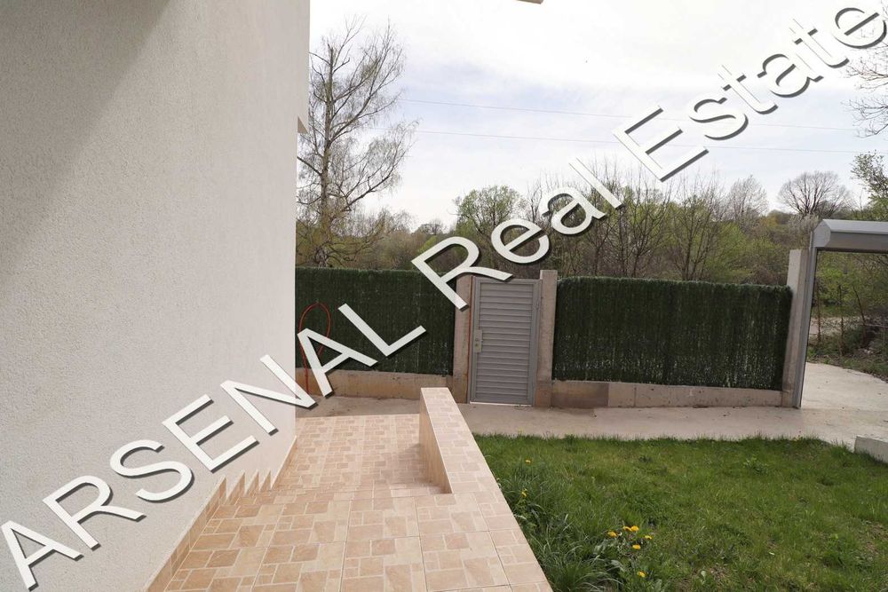 Дава се под наем Къща в с. Владая, Област София-град - 260 кв.м за 1200 € - Снимка #7