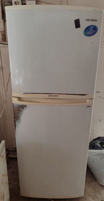 Холодильник Samsung 750000