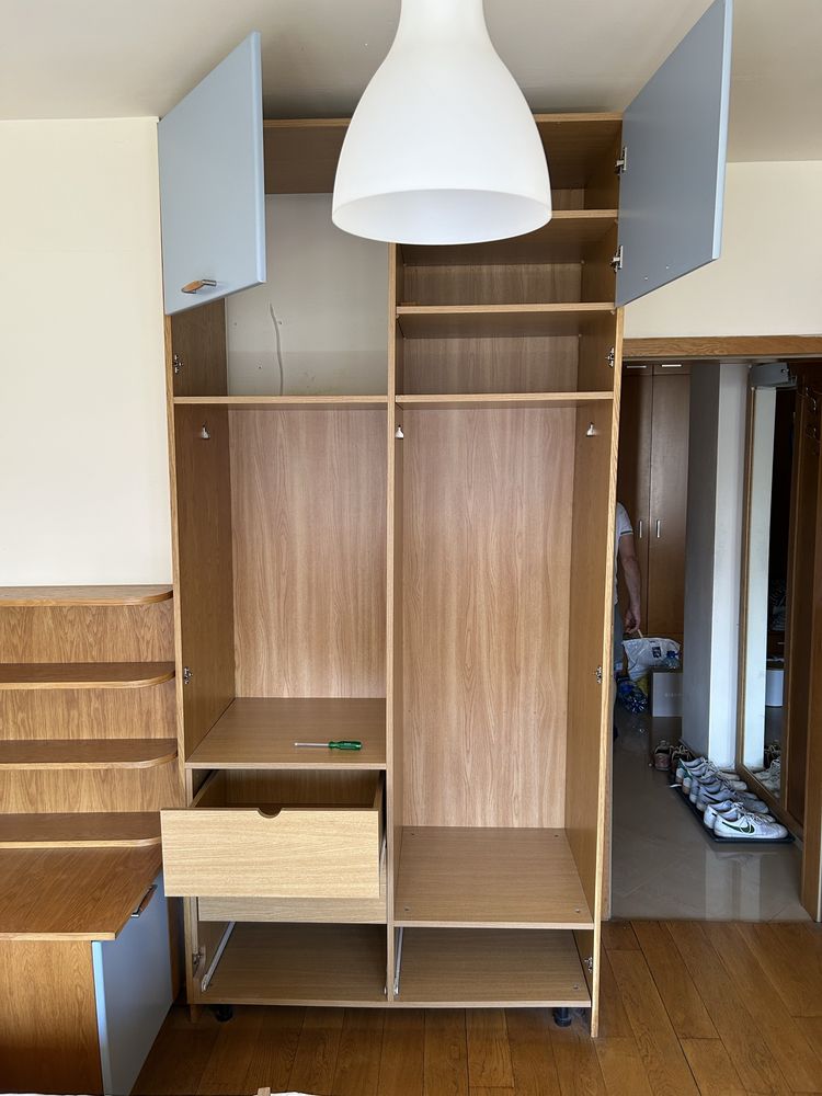 Гардероб 252х120 (вратите са на следващите снимки)