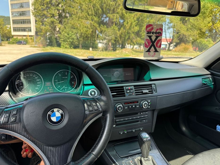 Продавам се BMW 330xd