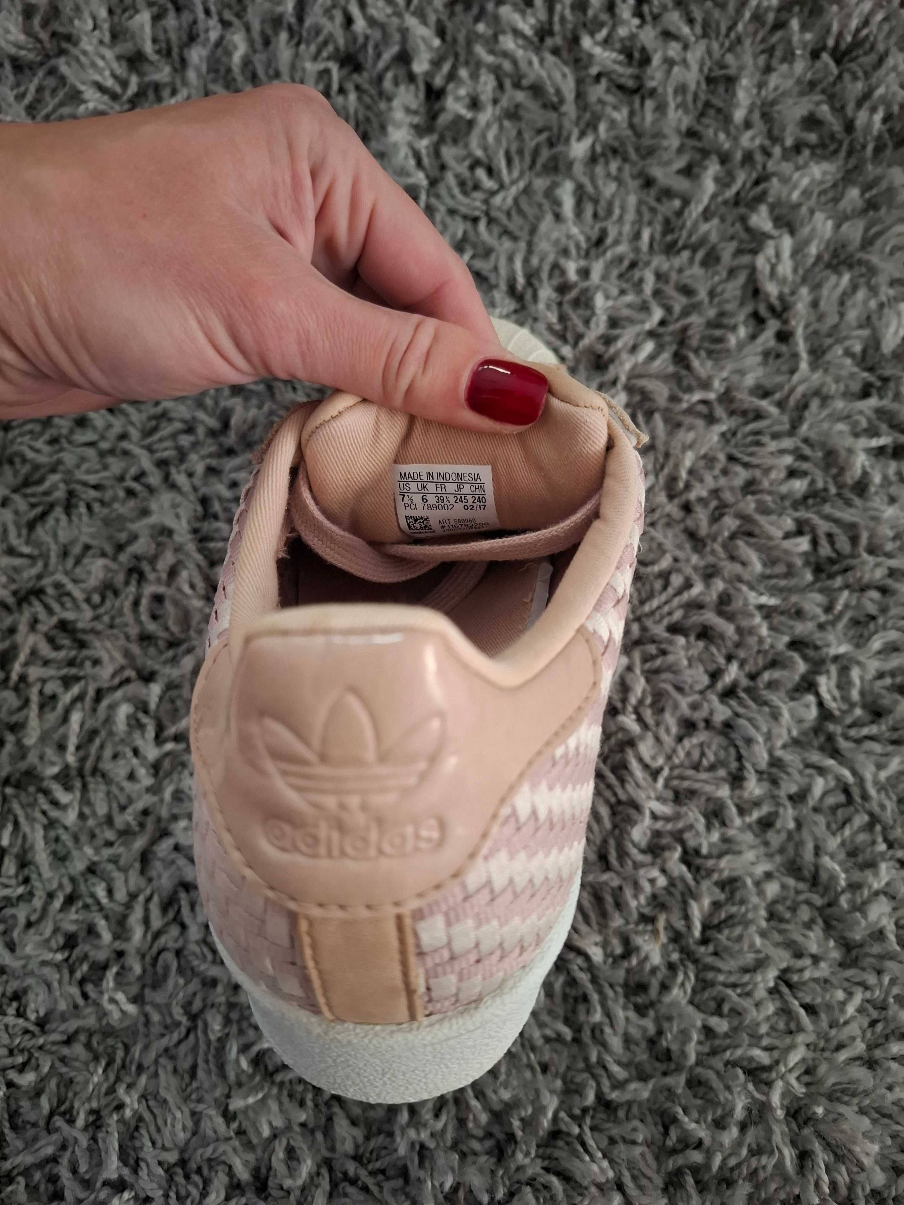 ADIDAS Superstar