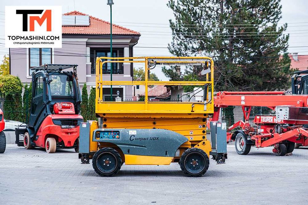 Ножична вишка Haulotte Compact 12 DX