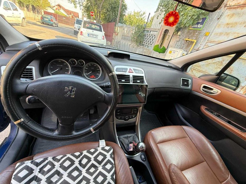 Vand Peugeot 307 SW 1.6 HDi, editie speciala cu interior alcantara