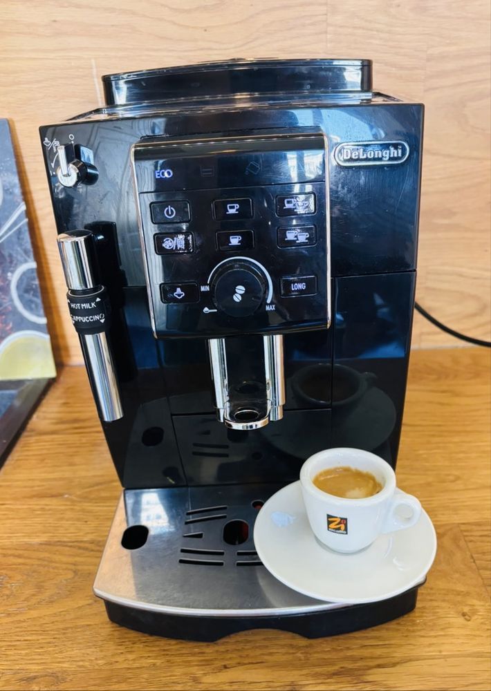 Кафемашина/ кафеавтомат Delonghi
