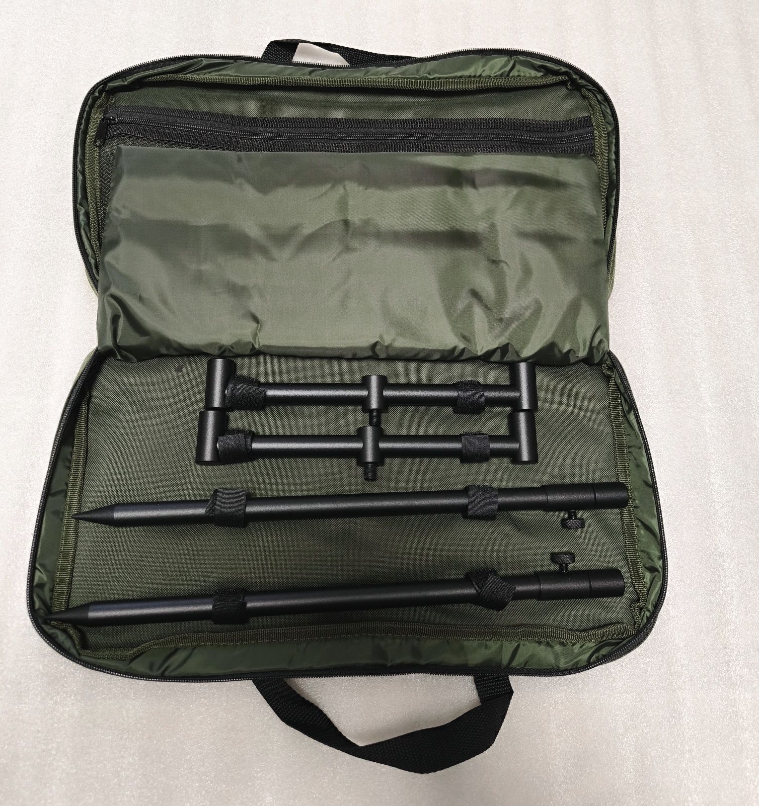 SET 2 BUZZ BARI FEEDER CU 2 posturi si 2 picheti reglabili plus geanta