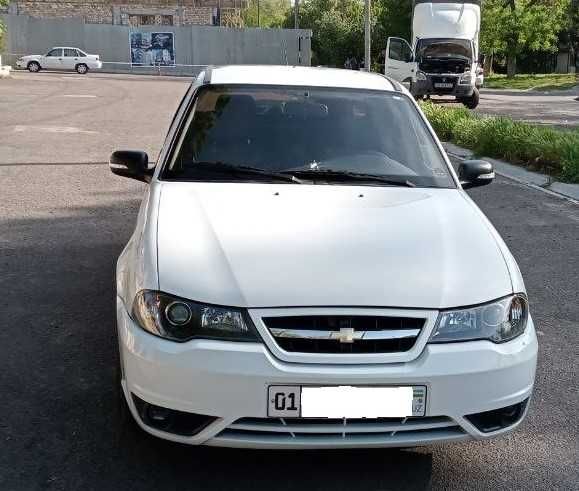 Chevrolet Nexia 1.6 DOHC 2012г. Белая (10U). Своя.