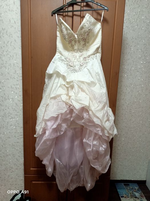 Красивое платье на корсете