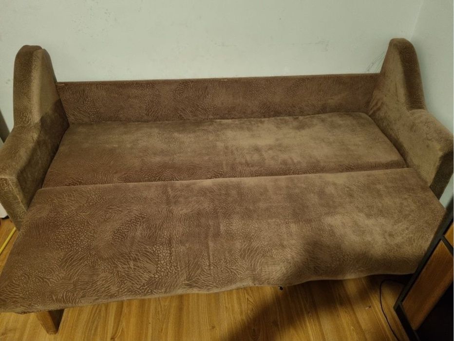 Canapea extensibila cu spațiu depozitare